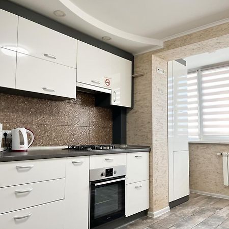 شقة 0147 New Flat Near Airport Zhulyany Sofievskaya Borshchagovka كييف المظهر الخارجي الصورة